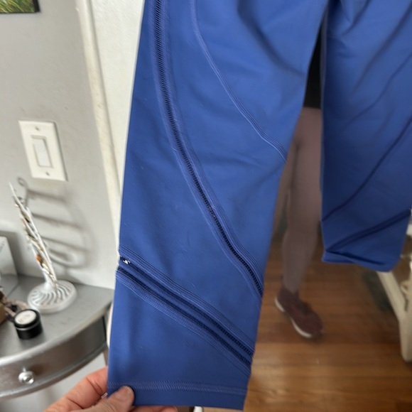 Victoria’s Secret sport knockout Capri leggings gym - Picture 3 of 4